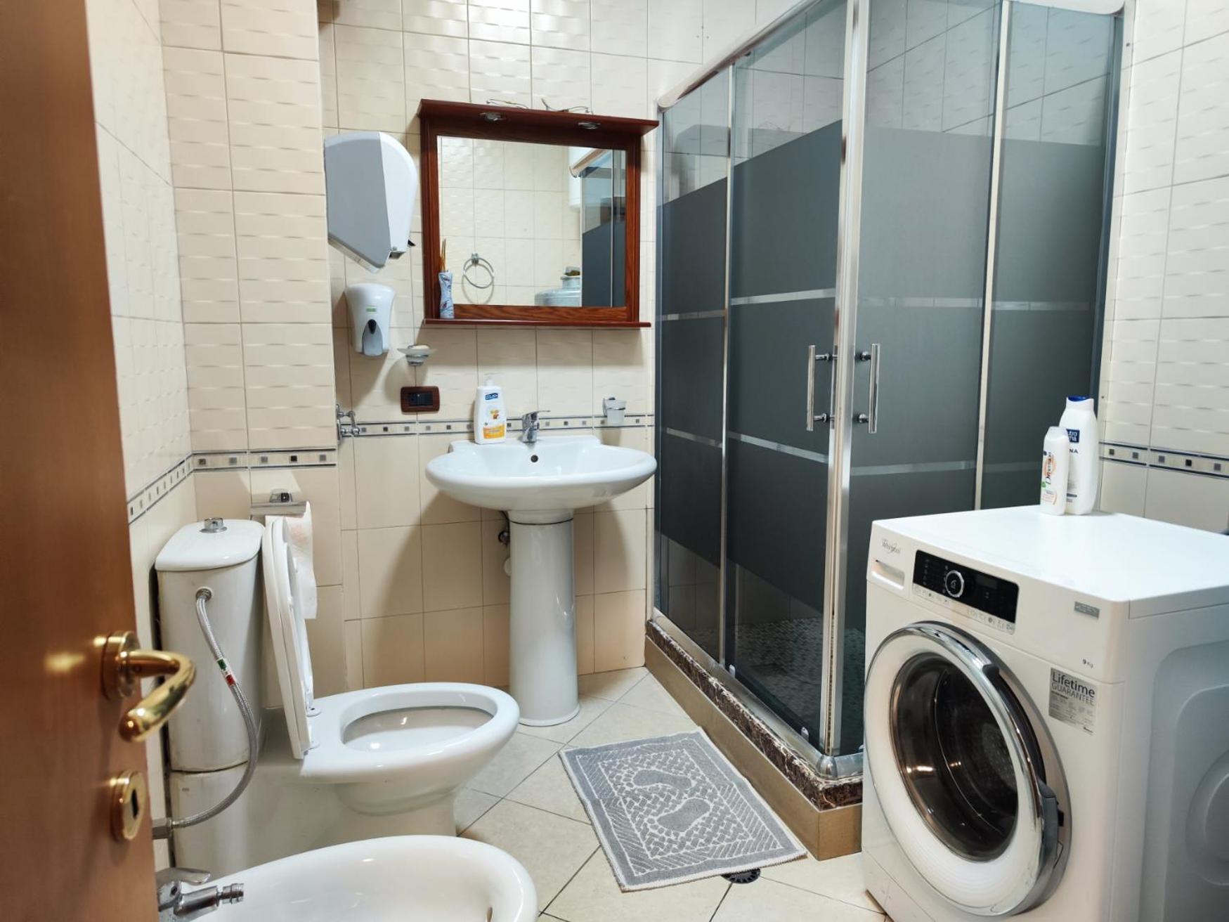 The Best Guesthouse In Tiranë Ngoại thất bức ảnh